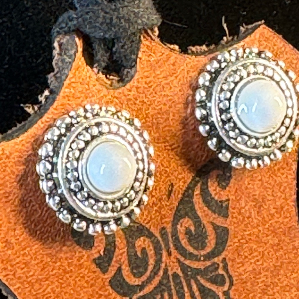 Southwest White Stone Stud Post Fashion Earrings - Picture 4 of 7